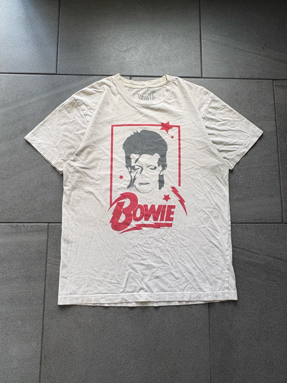 David Bowie Bravado Official Band T-Shirt Size M Red Lightning Bolt Graphic
